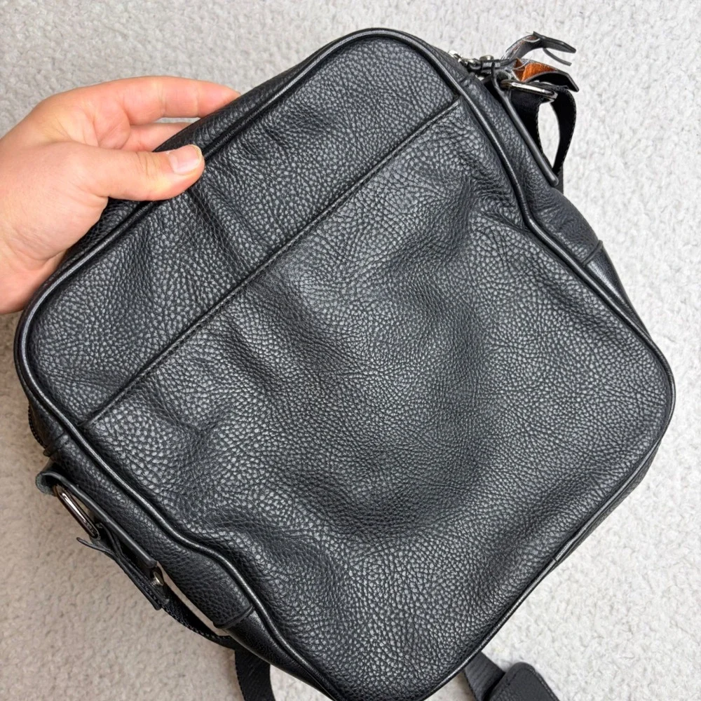 Ted Baker London Black Irvine Leather Messenger Crossbody Flight Bag Mens
